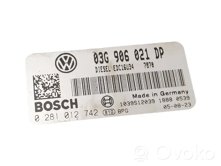 Volkswagen PASSAT B6 Moottorin ohjainlaite/moduuli 03G906021DP