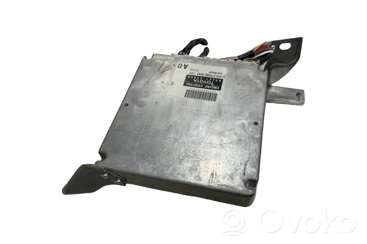 Toyota Avensis T220 Calculateur moteur ECU 8966105A00