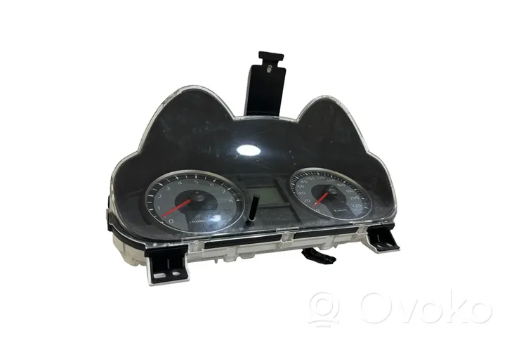 Mitsubishi Colt Speedometer (instrument cluster) 8100B081