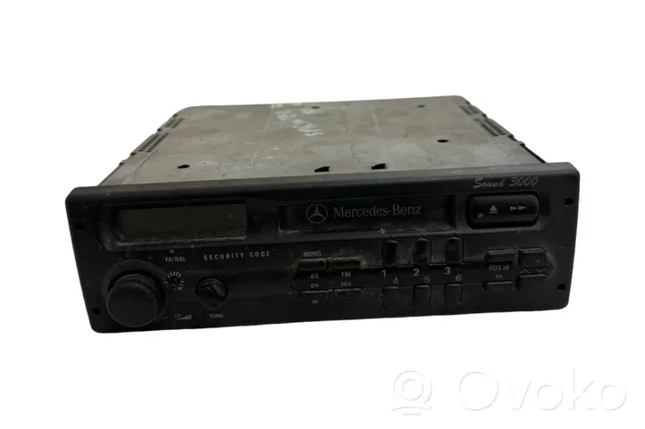 Mercedes-Benz Sprinter W901 W902 W903 W904 Panel / Radioodtwarzacz CD/DVD/GPS 918280GHE6000