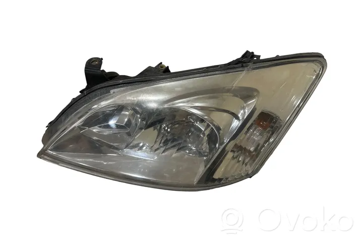 Toyota Corolla E120 E130 Phare frontale 8117002150