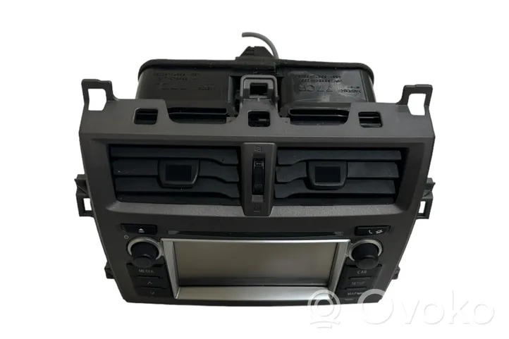 Toyota Verso-S Unidad delantera de radio/CD/DVD/GPS 8614052011