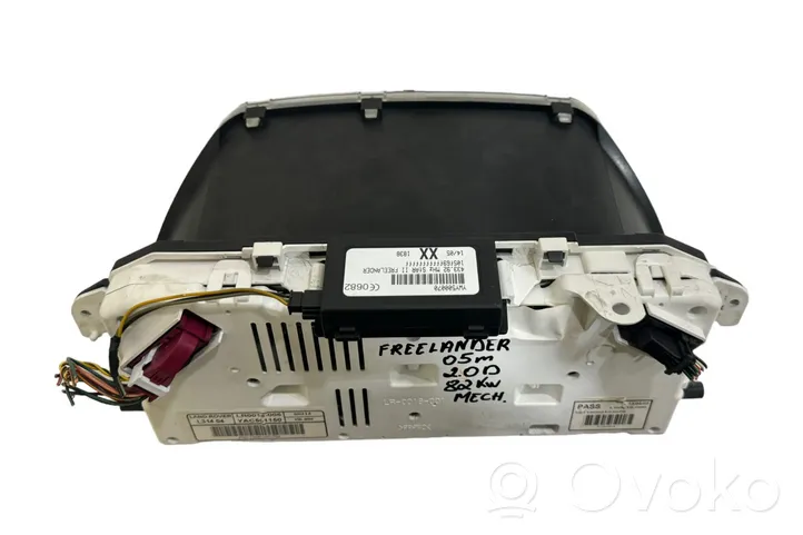 Land Rover Freelander Licznik / Prędkościomierz LR0018006