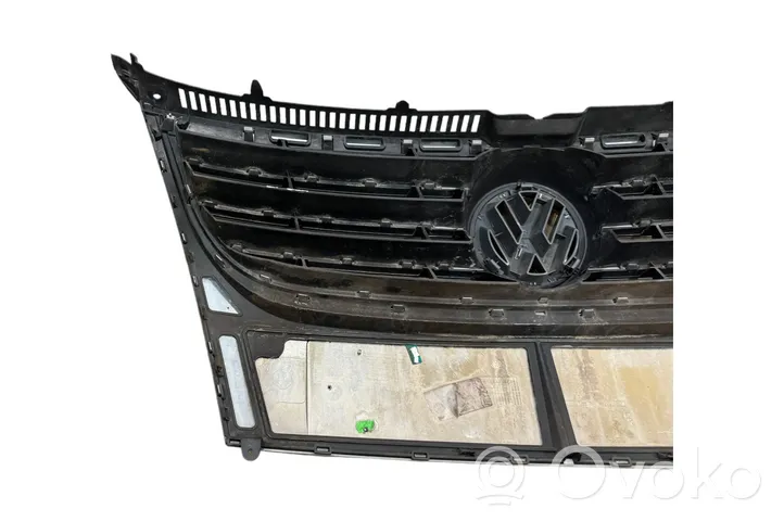 Volkswagen Touran I Atrapa chłodnicy / Grill 1T0853651