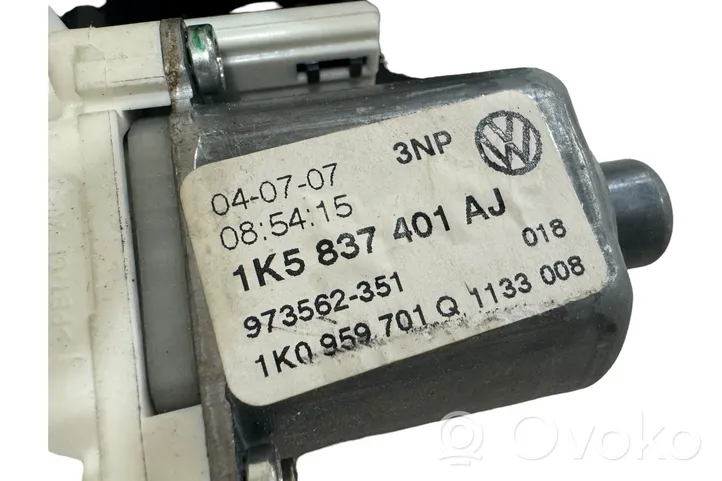 Volkswagen Golf V Moteur de lève-vitre de porte avant 1K5837401AJ