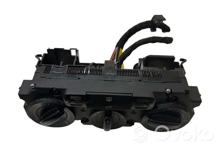 Volkswagen Caddy Climate control unit 74731001