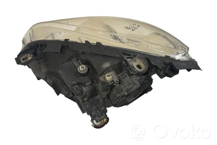 Mercedes-Benz B W245 Lampa przednia A1698204661