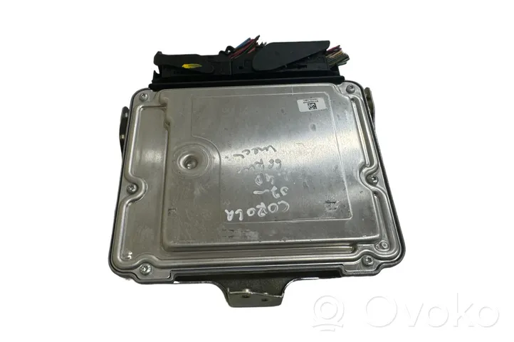 Toyota Corolla E120 E130 Sterownik / Moduł ECU 8966102A90