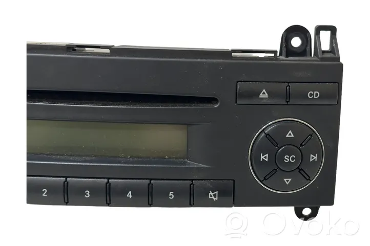 Mercedes-Benz Sprinter W906 Radio/CD/DVD/GPS-pääyksikkö A9068200286