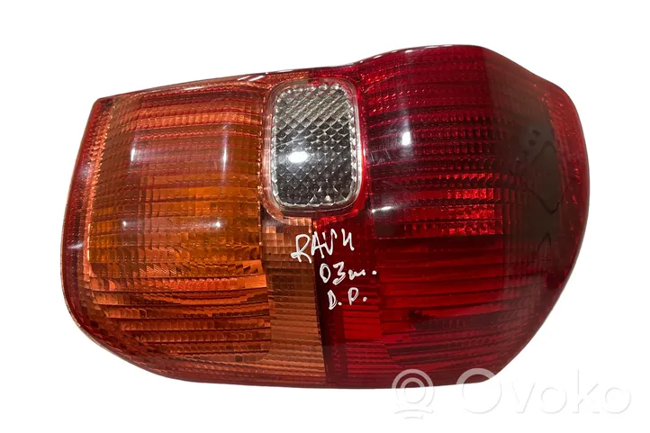 Toyota RAV 4 (XA20) Lampa tylna 