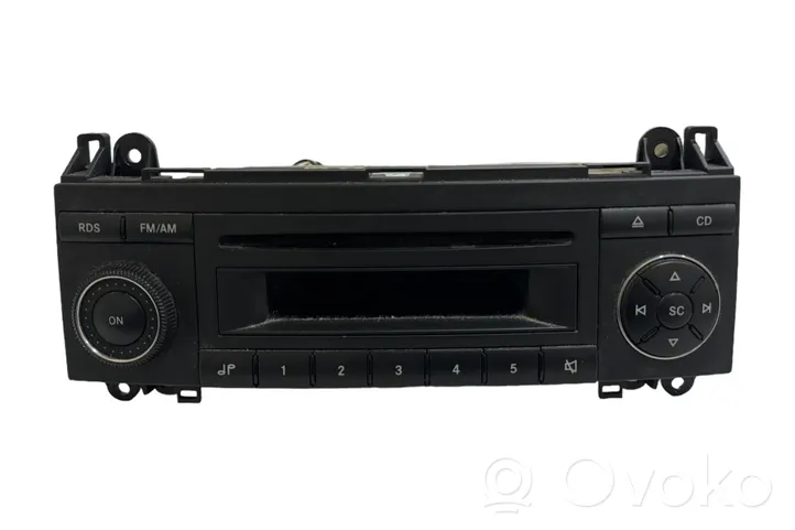 Mercedes-Benz B W245 Panel / Radioodtwarzacz CD/DVD/GPS A1698200786