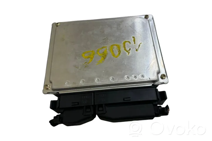 Audi A4 S4 B5 8D Sterownik / Moduł ECU 8D0907558E