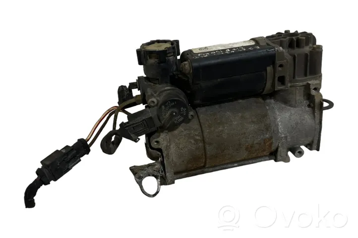 Mercedes-Benz E W211 Ilmajousituksen kompressoripumppu 10R036089