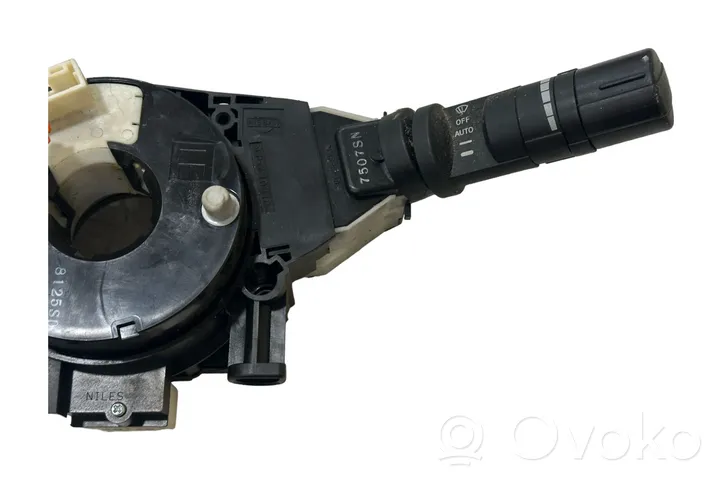 Nissan Qashqai Rankenėlių komplektas 47945JD000