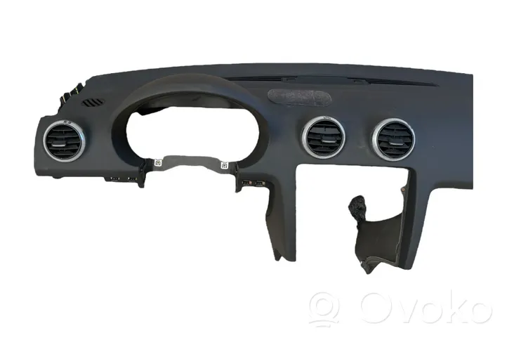 Audi A3 S3 8P Dashboard 8P1857067