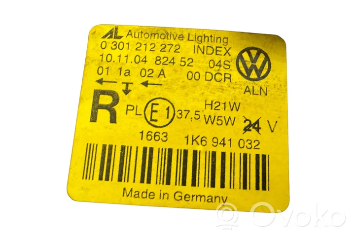 Volkswagen Golf V Lampa przednia 0301212272