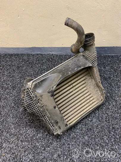 Porsche Macan Chłodnica powietrza doładowującego / Intercooler 95B145803A