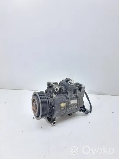 Audi A5 8T 8F Ilmastointilaitteen kompressorin pumppu (A/C) 8K0260805L