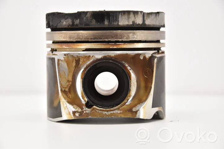 Volvo XC90 Piston 