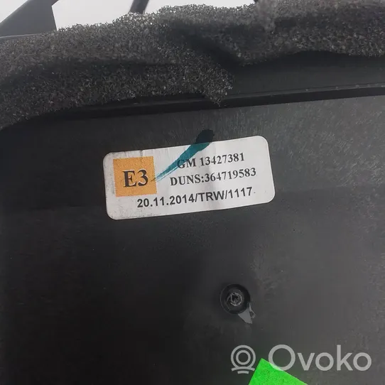 Opel Zafira C Dysze / Kratki środkowego nawiewu deski rozdzielczej 13427381