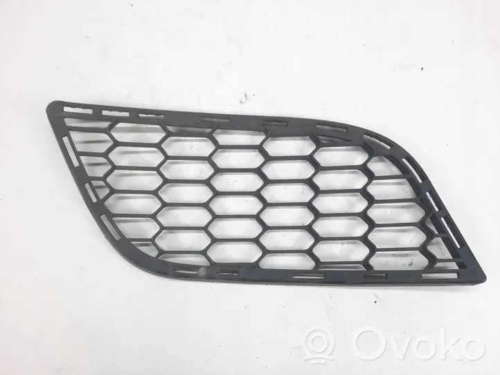 Alfa Romeo Giulietta Grille inférieure de pare-chocs avant 156085893