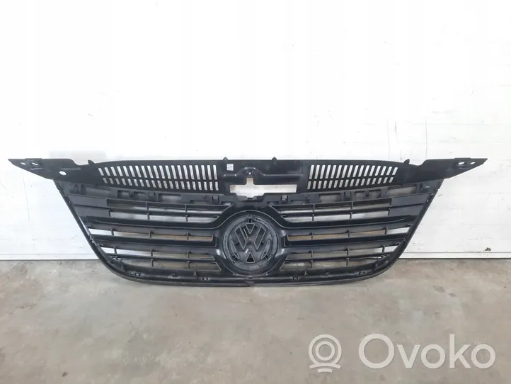 Volkswagen Tiguan Maskownica / Grill / Atrapa górna chłodnicy 5N0853651