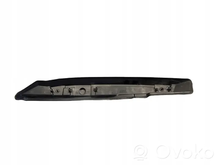 Skoda Fabia Mk3 (NJ) Rivestimento dell’estremità del parafango 6V0821112