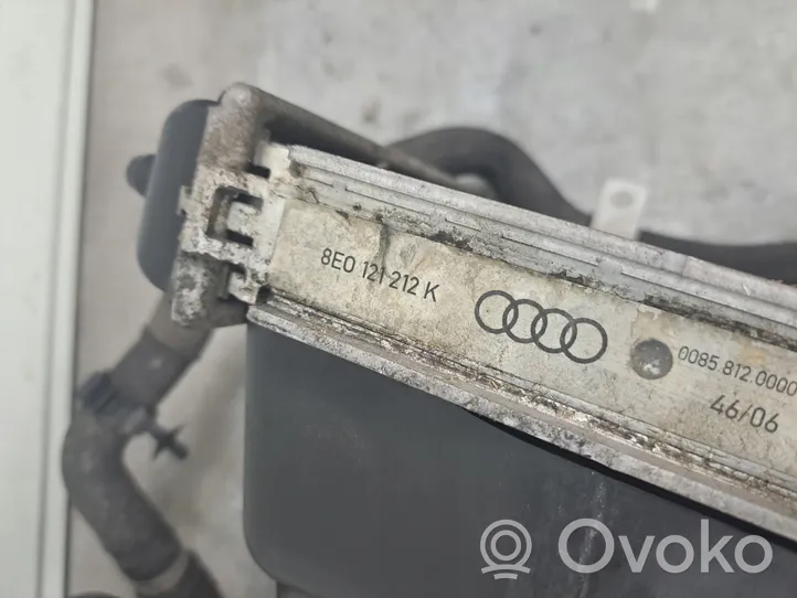 Audi A4 S4 B7 8E 8H Radiatore di raffreddamento 8E0121212K