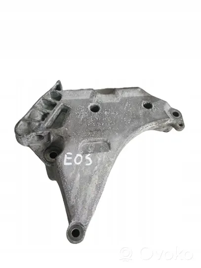 Volkswagen Eos Engine mounting bracket 03L199207