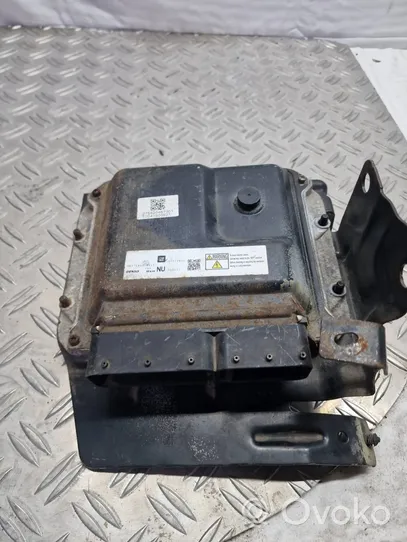 Opel Zafira B Calculateur moteur ECU 55572800