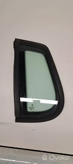 Volkswagen Tiguan Fenêtre latérale vitre arrière 5N08450415