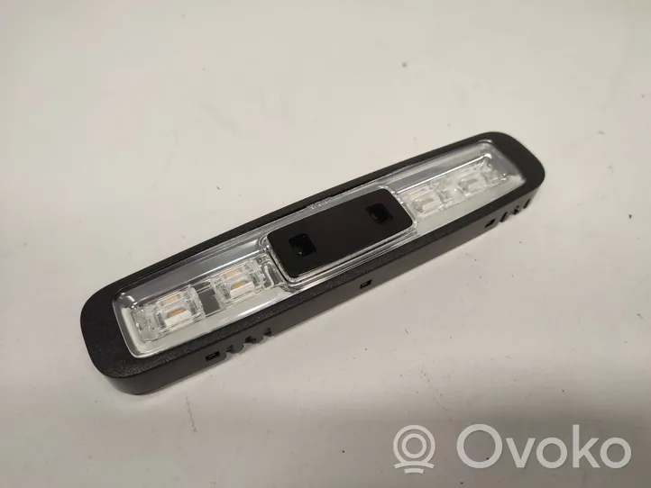 Mercedes-Benz C W205 Lampka podsufitki tylna A2389065100