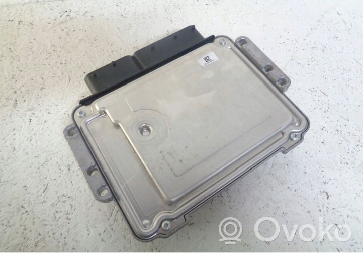 Suzuki SX4 S-Cross Komputer / Sterownik ECU silnika 