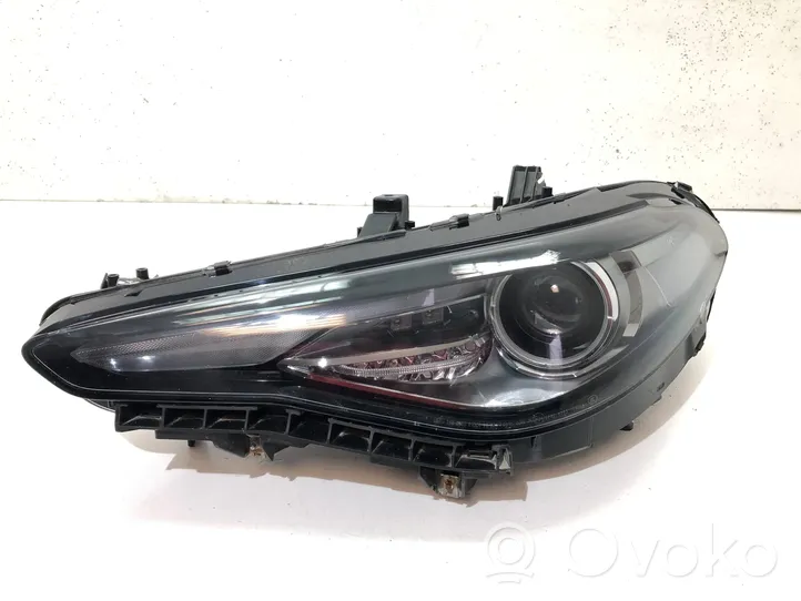 Alfa Romeo Giulia Lampa przednia 50564104