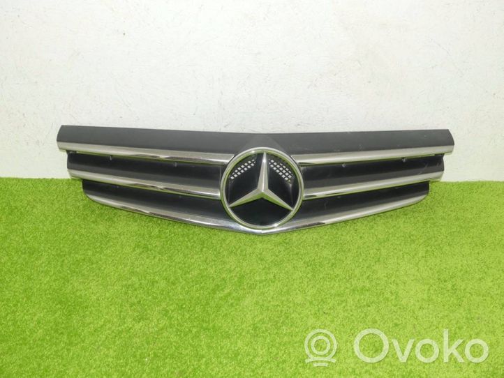 Mercedes-Benz CLC CL203 Atrapa chłodnicy / Grill 2038801583