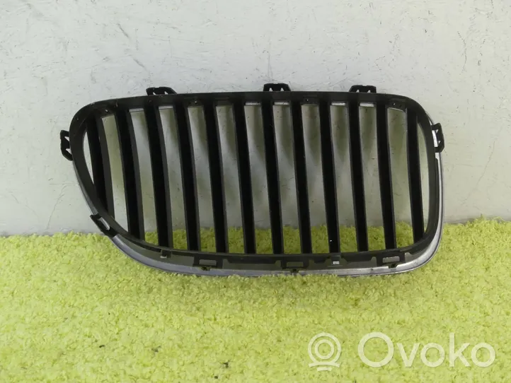 BMW 5 F10 F11 Maskownica / Grill / Atrapa górna chłodnicy 7200727