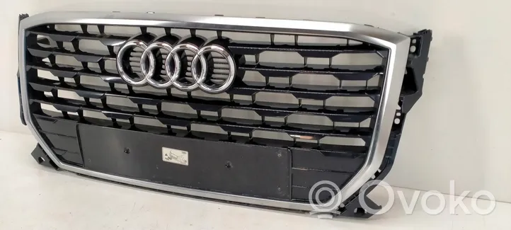 Audi Q2 - Maskownica / Grill / Atrapa górna chłodnicy 81A853651