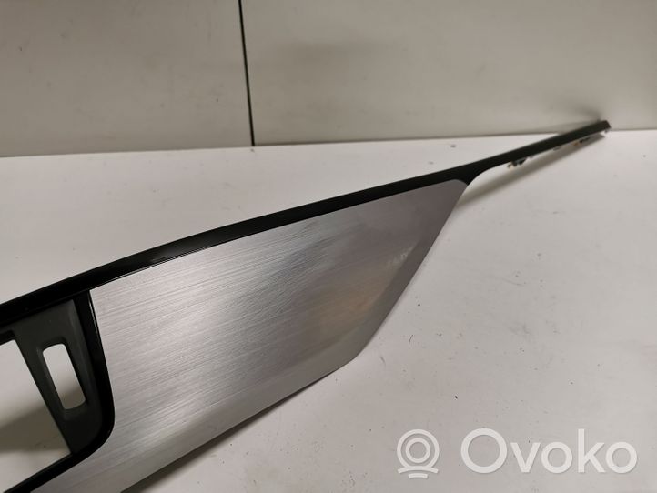 BMW 4 F36 Gran coupe Rivestimento del pannello 6827342