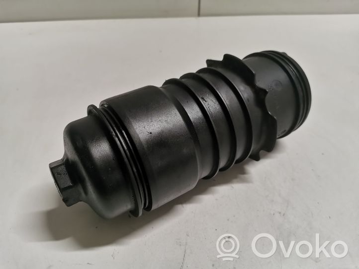 Audi A8 S8 D3 4E Supporto di montaggio del filtro dell’olio 8558686