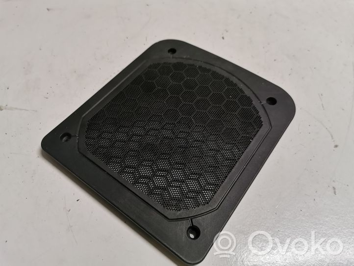 BMW X1 F48 F49 Subwoofer-bassoelementin etusäleikkö/lista 9265334