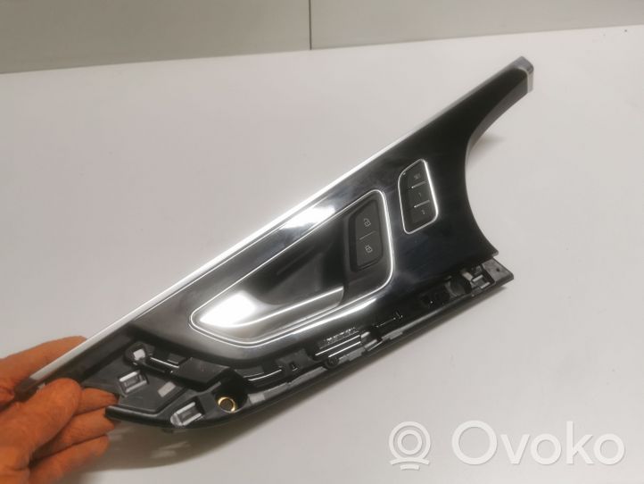 Audi Q7 4M Front door interior handle 4M0837019B