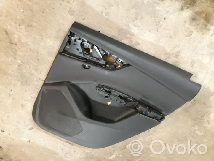 Audi Q7 4M Takaoven verhoilu 4M0867306G