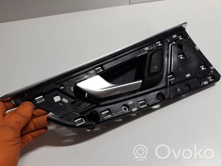 Audi Q7 4M Front door interior handle 4M0839019D