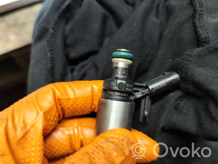 Audi Q7 4M Injecteur de carburant 06L906036K