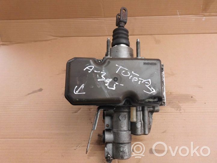 Toyota Prius (XW50) Cilindro del sistema frenante 4721047110