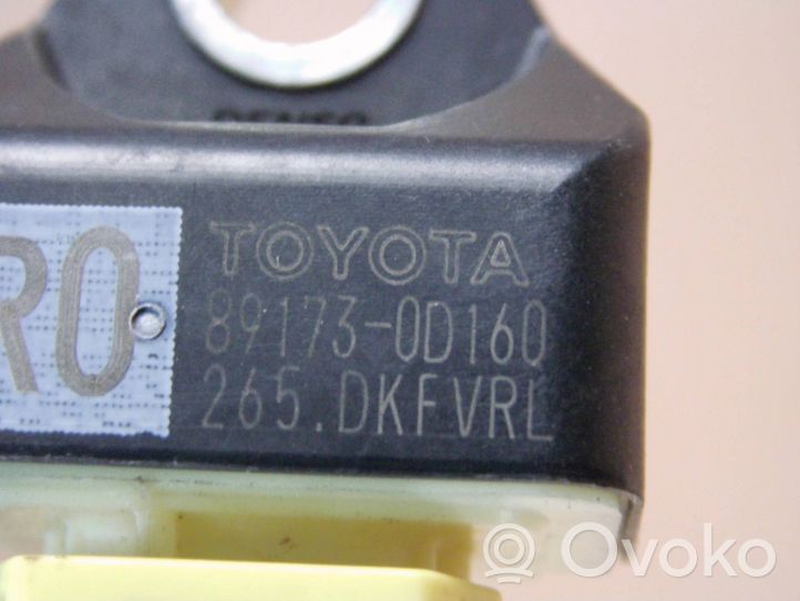 Toyota Yaris XP210 Czujnik uderzenia Airbag 891730D160