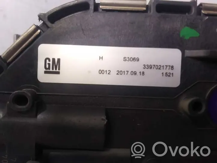 Opel Astra K Pyyhkimen moottori 1137328870