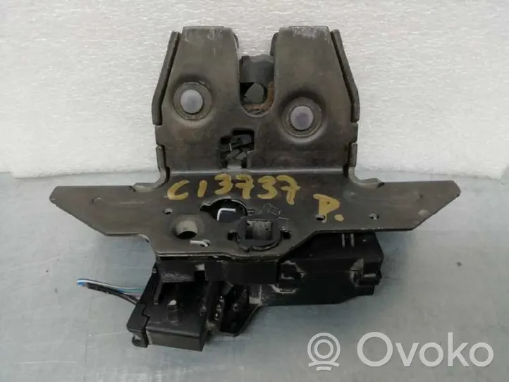 Opel Astra J Loquet de verrouillage de hayon 13581023