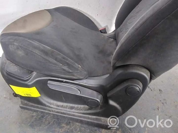 Fiat 500X Sedile anteriore del conducente 