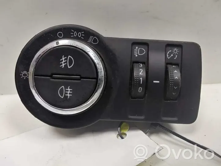 Opel Astra J Interruttore di regolazione dell’illuminazione del quadro 13268703